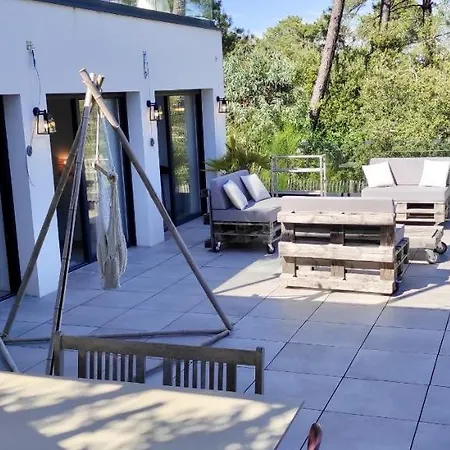 Maison Vue Exceptionnelle Meyjande Nyaraló